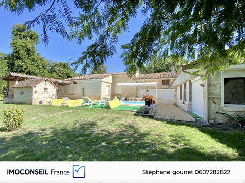   Ensemble immobilier exclusif aussi rare qu'atypique avec un acc�s priv� � la dordogne Maison - 6 pi�ce(s) - 208 m�