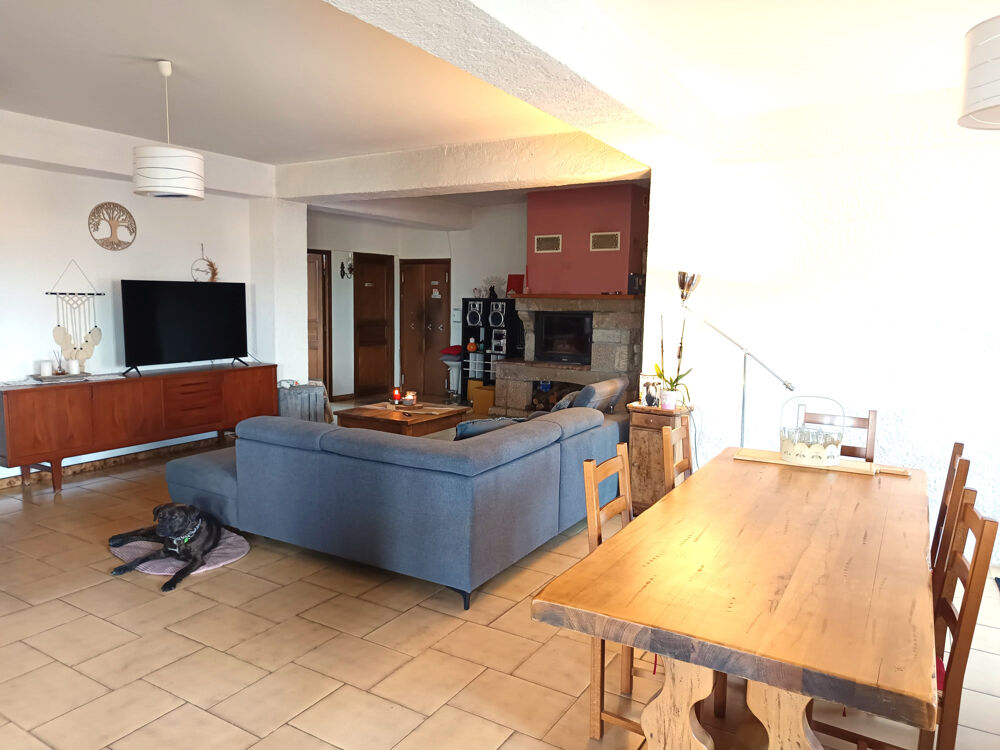 � vendre  Propri�t�/ch�teau Vog�� (07200)