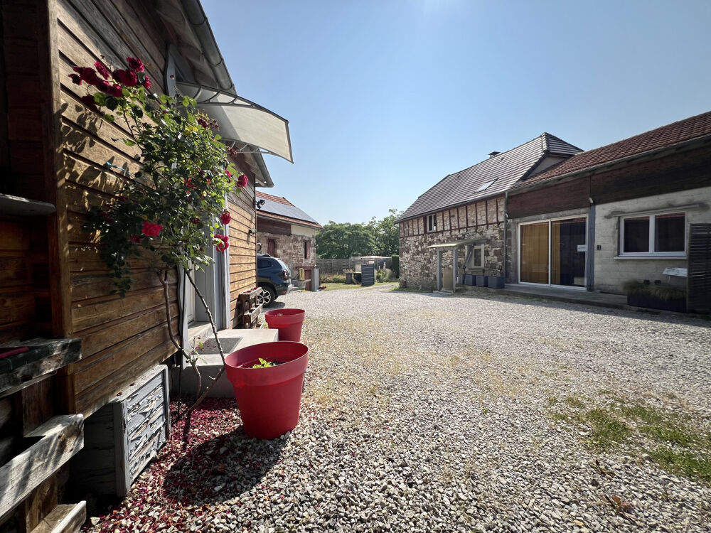 Ensemble immobilier maison et gites