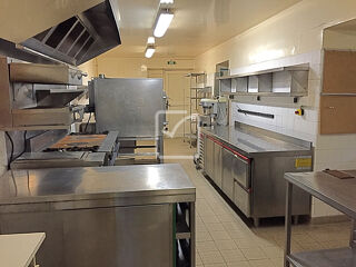  Proprit/chteau  vendre 15 + pices 1200 m