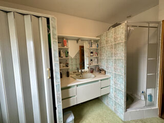  Immeuble � vendre 12 pi�ces 240 m�