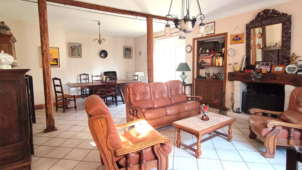 Vente Maison Belle maison de village à restaurer. Agonac