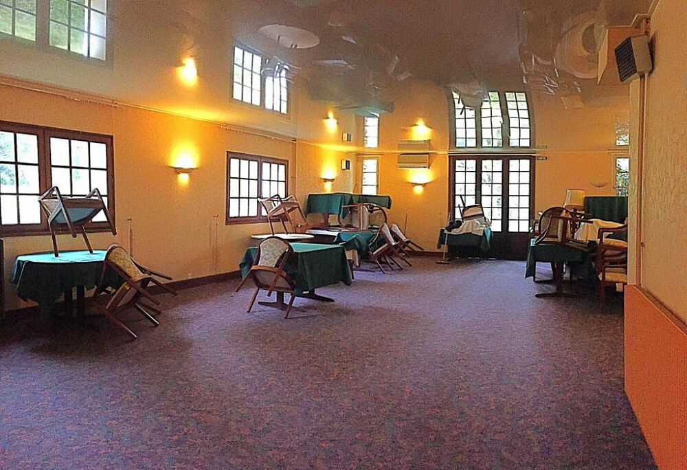 Vente Propriété/Château Propriété avec vaste demeure de 1200 m2, tennis, héliport au coeur d'un parc arboré Gourdon