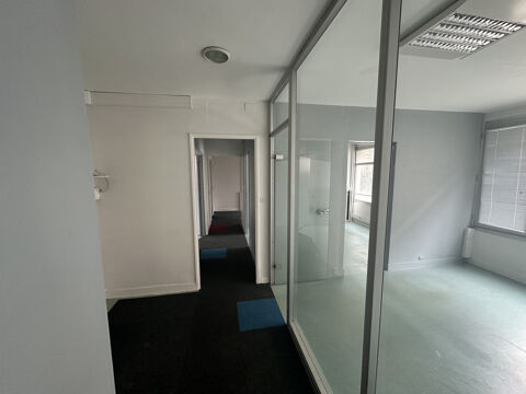 Bureaux &agrave; vendre en plein coeur de Poitiers 127000 86000 Poitiers