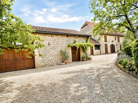   Propriété de caractère avec piscine intérieure Maison - 7 pièce(s) - 254 m²
