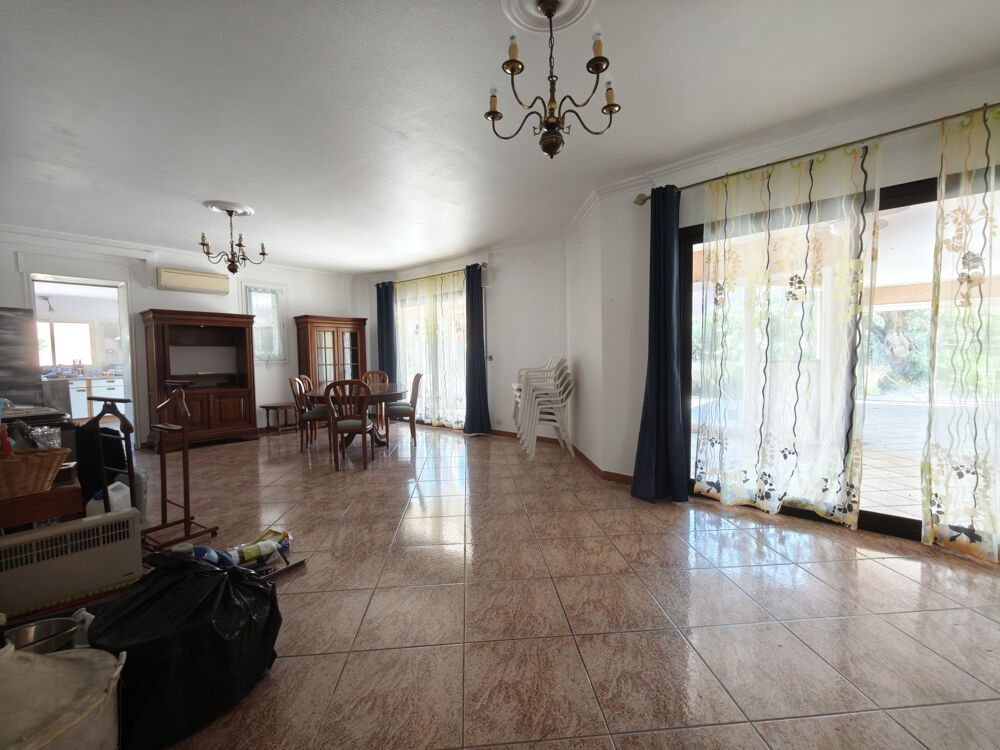 Vente Maison Spacieuse villa  sur 1767m2 Laroque des alberes