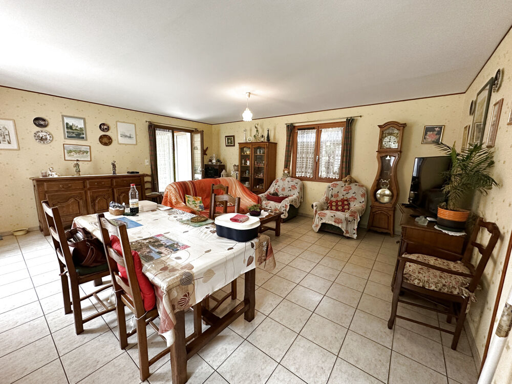 EXCLUSIVITE - MAISON DE CONSTRUCTION TRADITIONNELLE AVEC TROIS CHAMBRES
