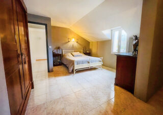  Maison  vendre 9 pices 281 m