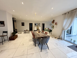  Maison � vendre 4 pi�ces 165 m�