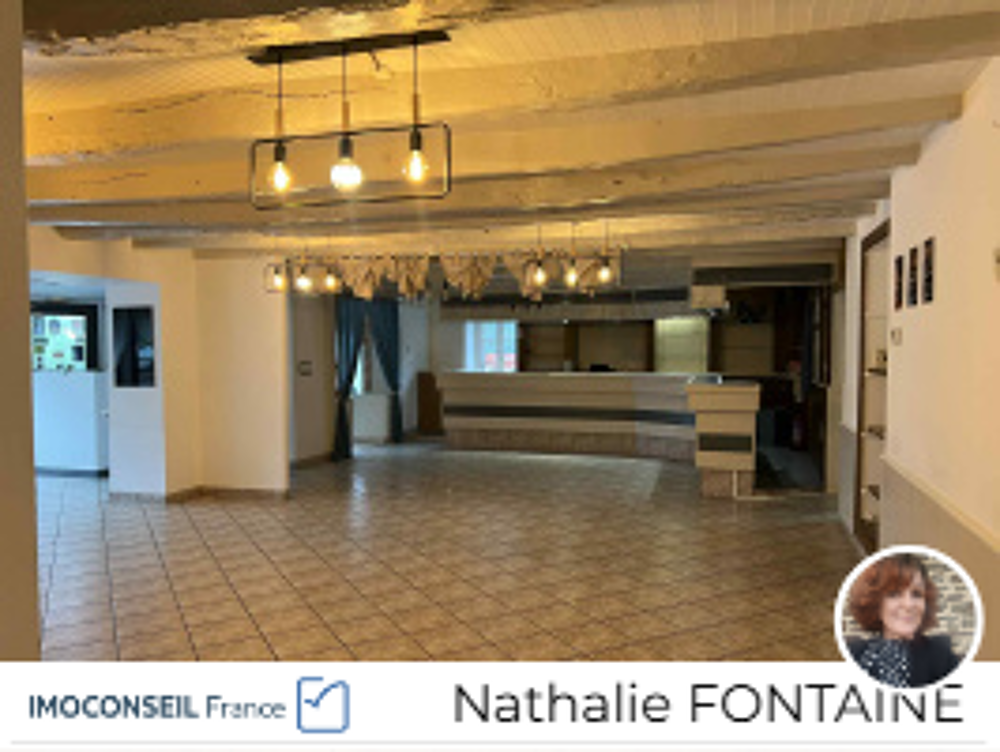 Batiment Commercial avec terrasse, Location possible