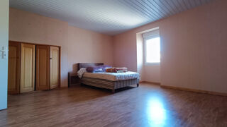  Maison � vendre 5 pi�ces 190 m� Negrondes