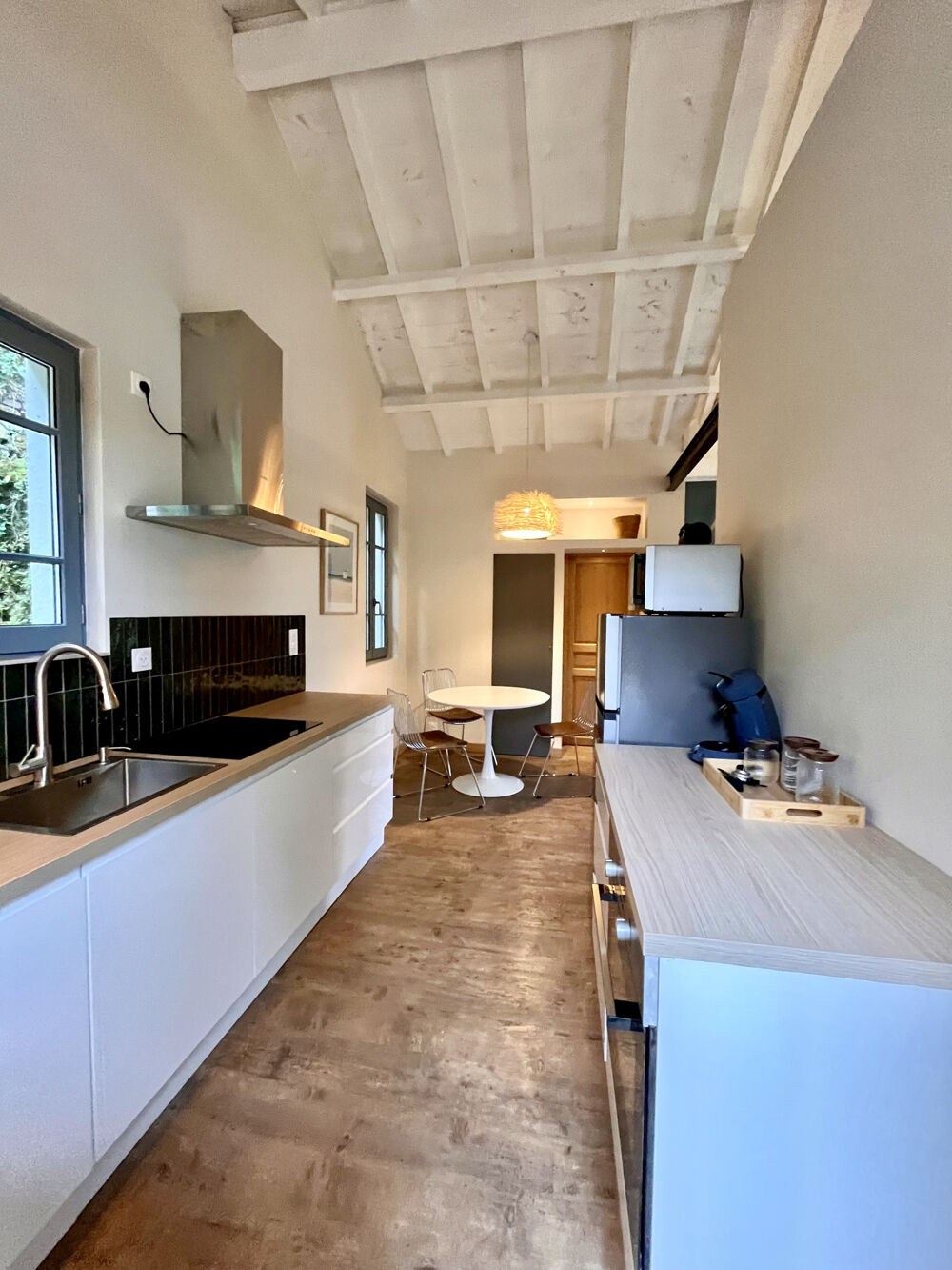 Charmante maison de ville avec dépendances et terrain