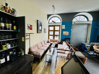  Immeuble à vendre 5 pièces 200 m²