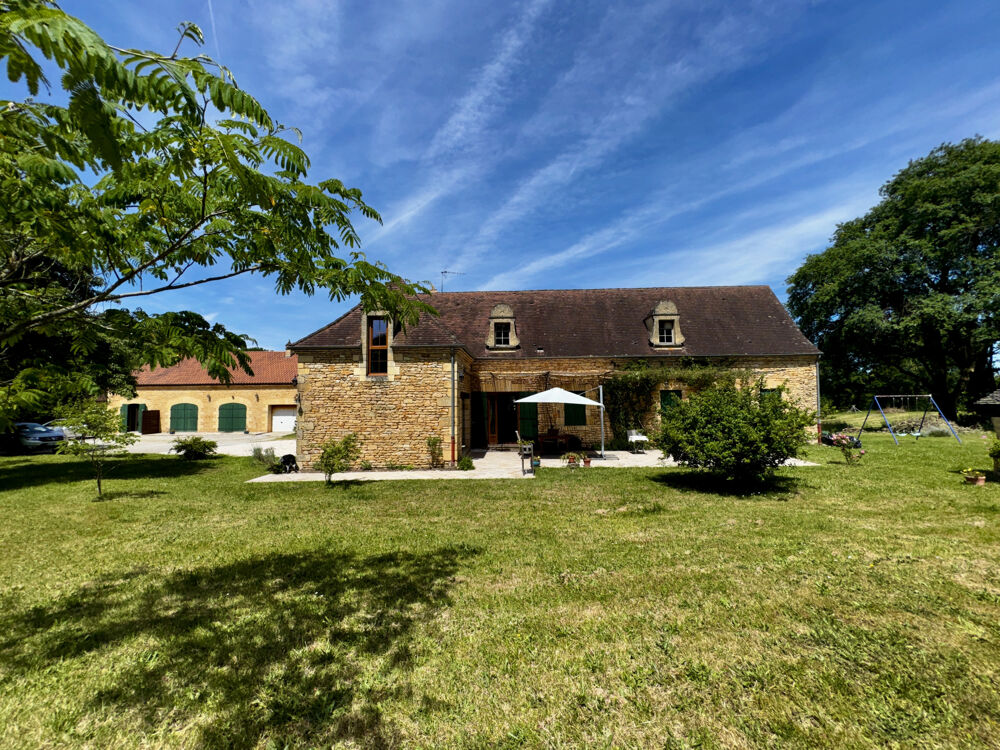 Vente Maison Propriété de caractère avec vaste maison 'pierre' et dépendances locatives Sarlat la caneda