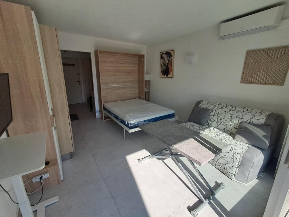 Studio de 23m2 entièrement rénové au 3ème et dernier étage - SECTEUR PORT LA GRANDE-MOTTE