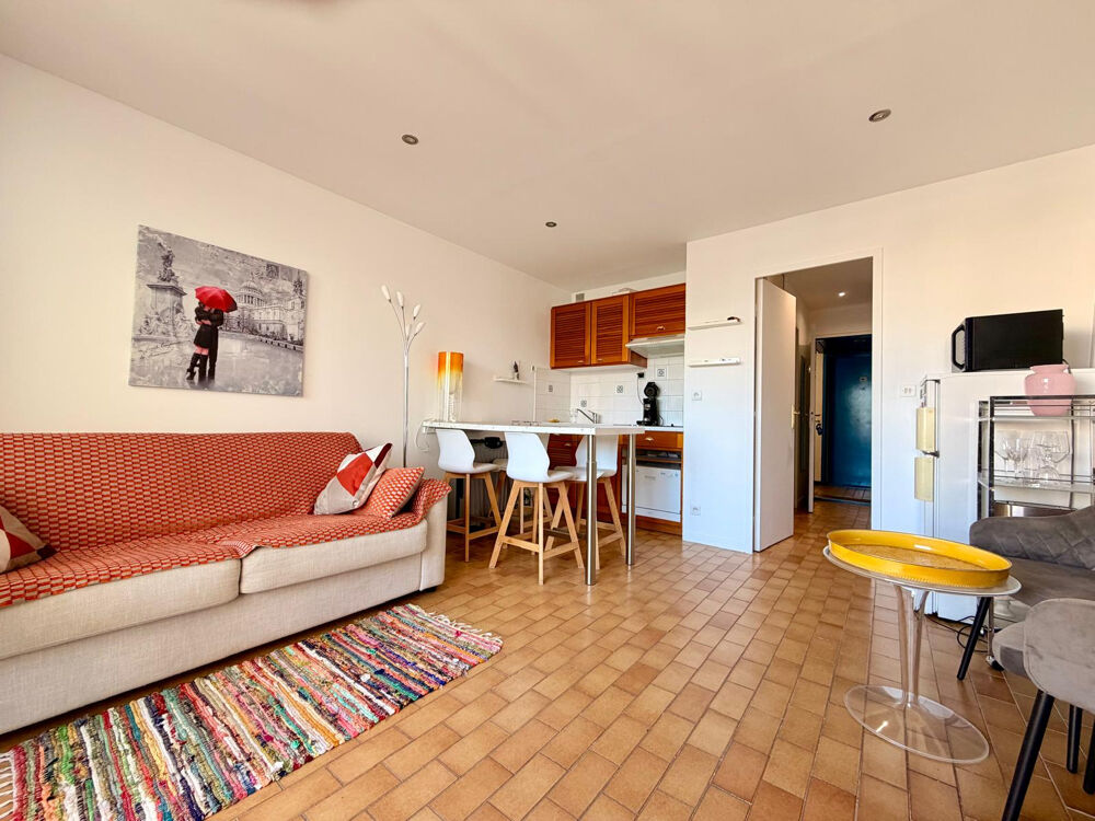 Studio cabine de 26m2 avec terrasse 4ème étage avec ascenseur - CENTRE VILLE GRANDE MOTTE