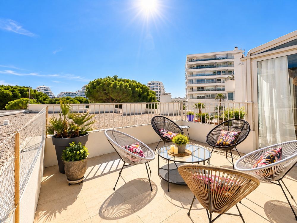 Vente Appartement T3 de 84.00m2 parfait état au 3ème étage - SECTEUR CENTRE-VILLE GRANDE-MOTTE La grande motte
