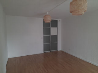  Appartement à louer 2 pièces 47 m²