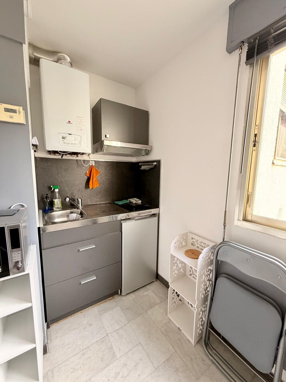 Studio de 15m2 au 1er étage - CENTRE VILLE LA GRANDE MOTTE