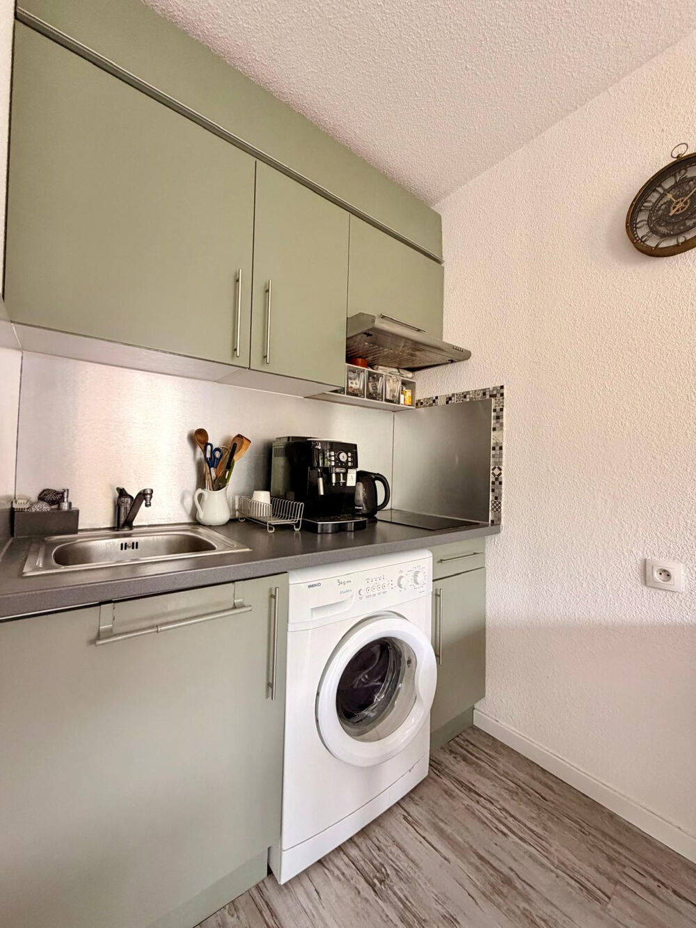 Studio cabine de 22m2 avec terrasse au 2ème et dernier étage - SECTEUR PONANT