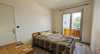  Appartement à louer 4 pièces 81 m²