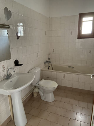  Appartement à louer 1 pièce 47 m²