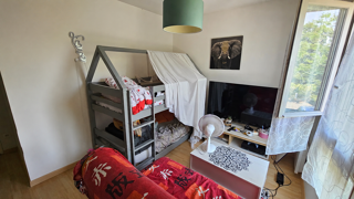  Appartement à louer 4 pièces 75 m²