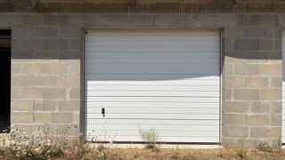  Parking / Garage à louer 1 pièce 28 m²