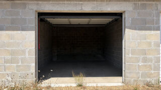  Parking / Garage à louer 1 pièce 28 m²