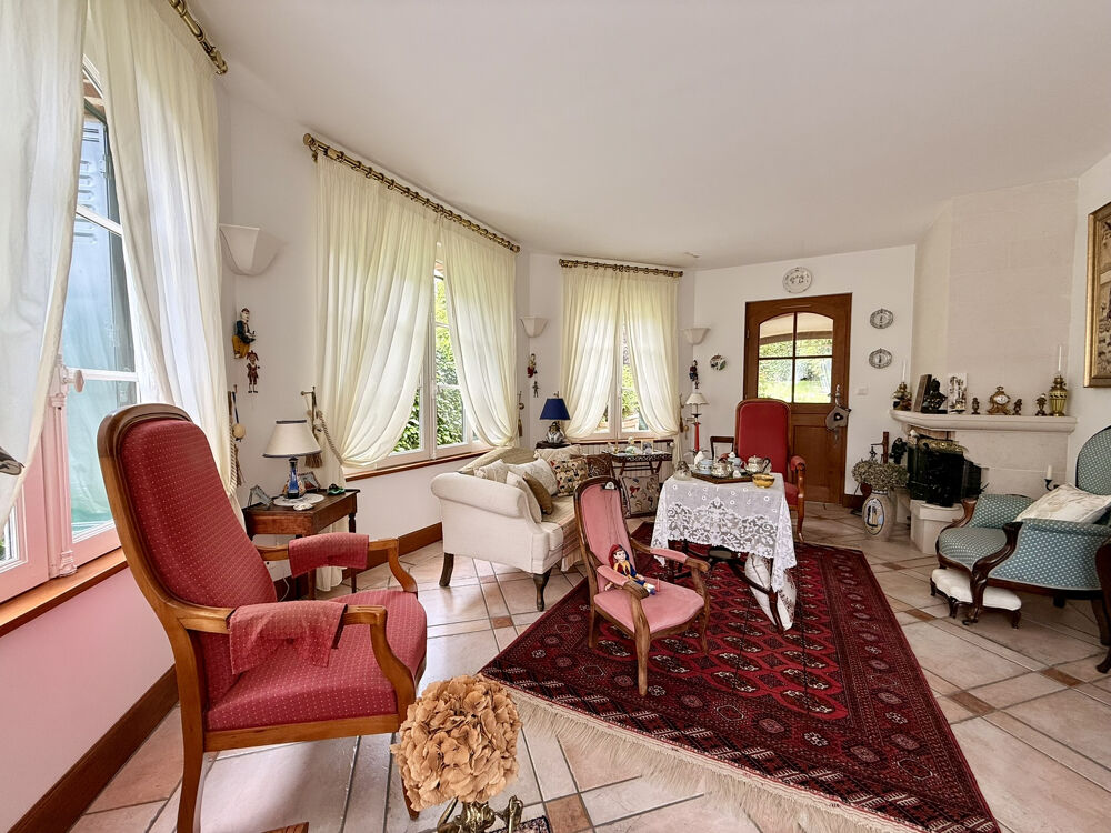 MAISON DE CHARME AU COEUR DE CLOYES LES TROIS RIVIÈRES SUR SON VASTE TERRAIN CLOS ET ARBORÉ
