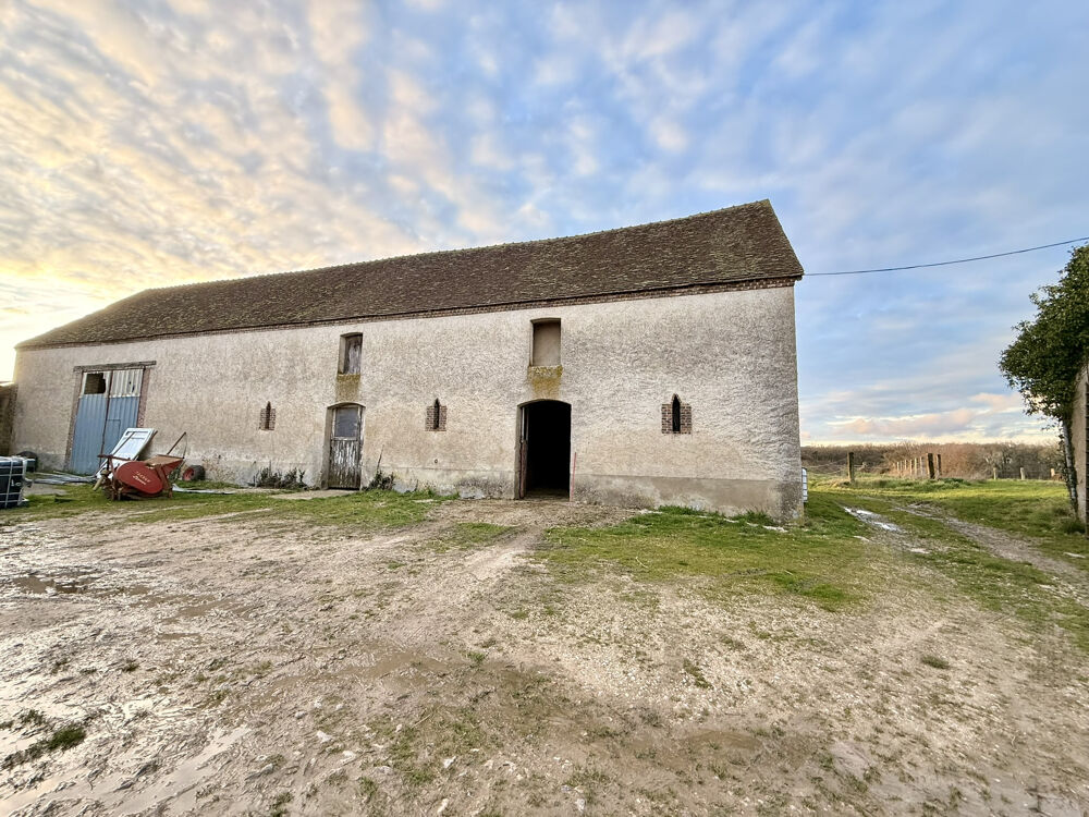 CORPS DE FERME - ENTRE CLOYES ET MOREE SECTEUR ISOLÉ