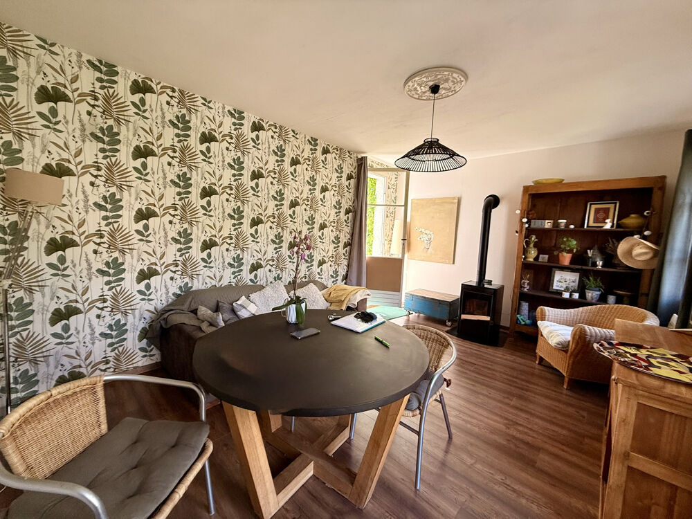 CHARMANTE MAISON DE VILLAGE DE PLAIN-PIED AVEC JARDIN, DÉPENDANCE - MONTIGNY LE GANNELON