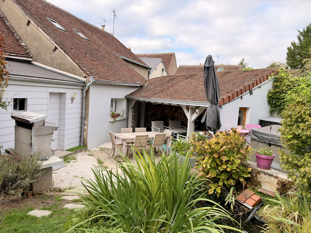 Vente Maison CHARMANTE MAISON SPACIEUSE AVEC TERRASSE COUVERTE, CUISINE D'ÉTÉ ET GRAND JARDIN AU CŒUR DE MONTIGNY-LE-GANNEL Cloyes les trois rivieres