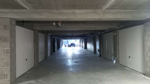  Parking / Garage � louer 