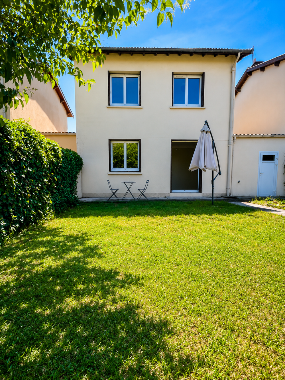 Vente Maison Maison T4 de 80m2 habitable sur parcelle terrain 205m2 avec garage et buanderie. Cugnaux
