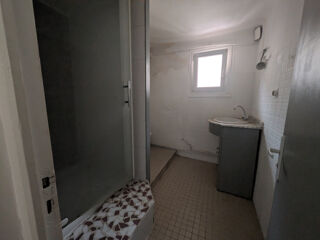  Immeuble � vendre 128 m�