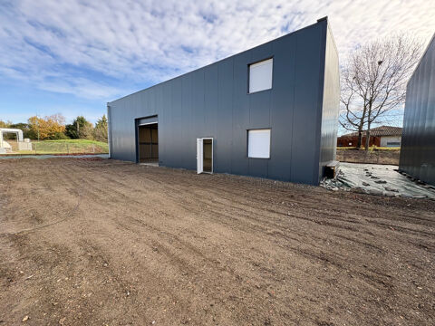 31470 FONTENILLES: Local à louer stockage - bureaux 2900 31470 Fontenilles