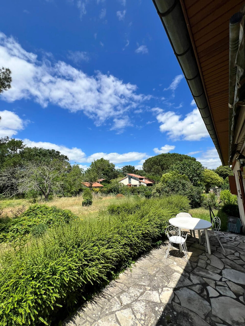 Maison traditionelle T4 sur sous-sol avec terrain de + 1500m2