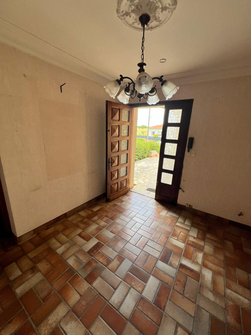 Maison traditionelle T4 sur sous-sol avec terrain de + 1500m2