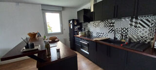  Appartement à louer 3 pièces 73 m²