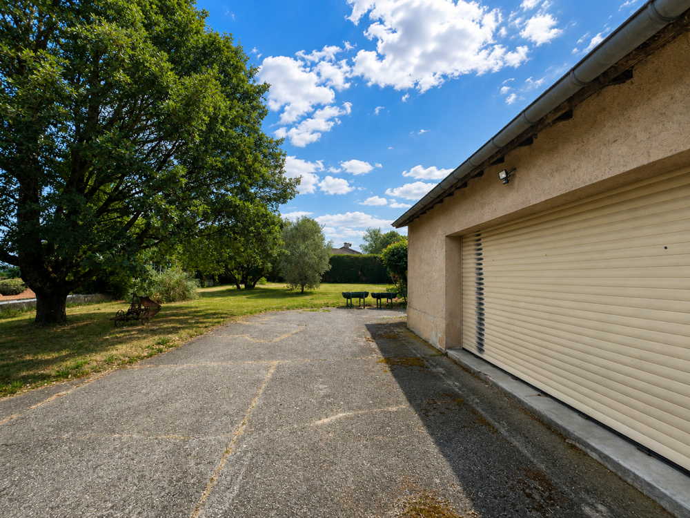 Maison individuelle T5 de 150m2 habitable sur parcelle 1600m2 avec garage
