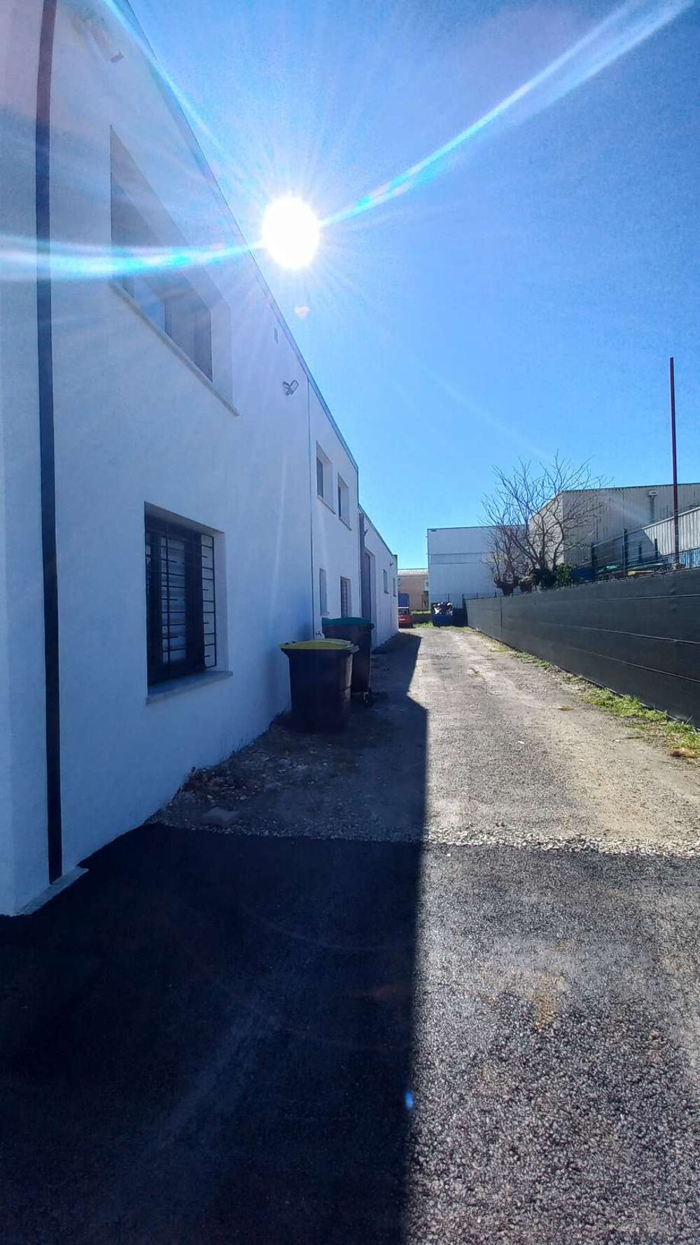   Local professionnel ou commercial de 65m2 - TOULOUSE Zone Thibault (31100) Toulouse