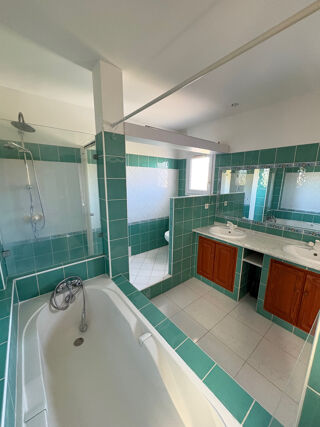  Appartement à vendre 6 pièces 200 m²