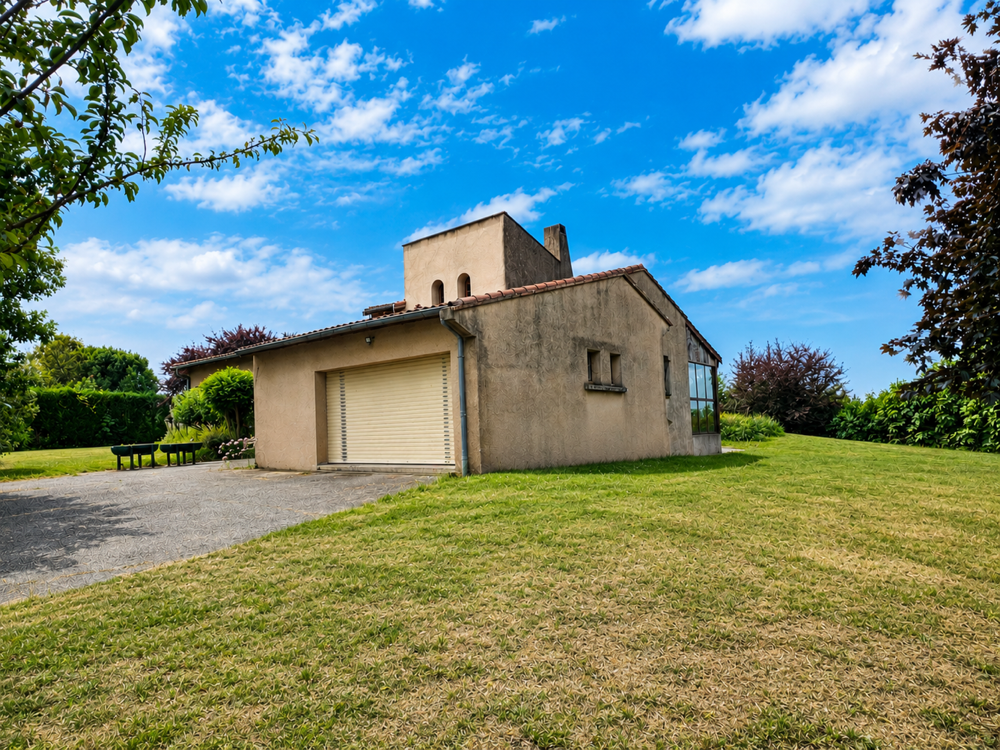 Maison individuelle T5 de 150m2 habitable sur parcelle 1600m2 avec garage