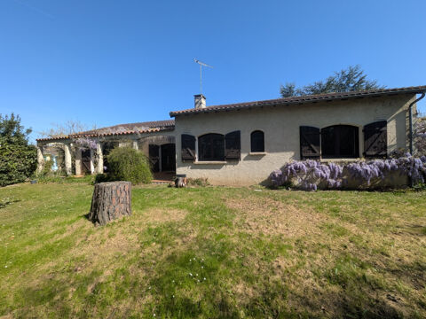   maison 4 chambres plain pied sur parcelle de 2000m2 avec garage et piscine Maison - 6 pi�ce(s) - 145 m�
