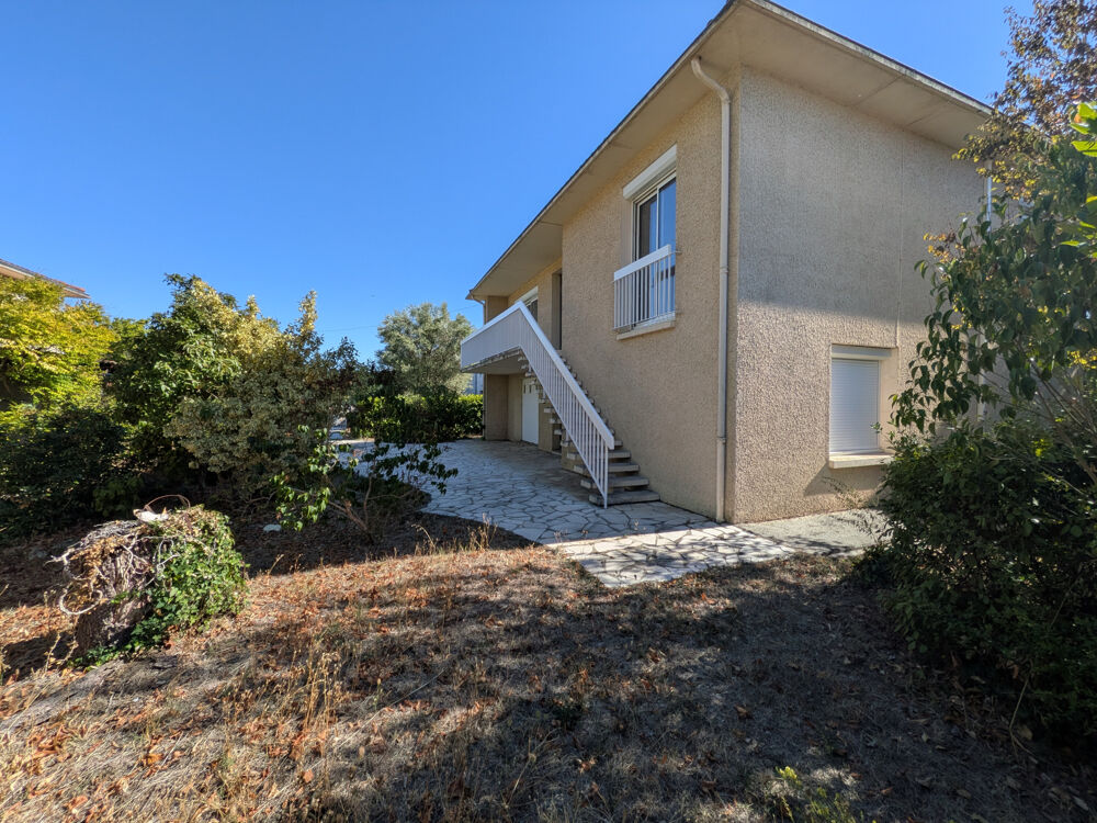 Maison T5/6 avec garage et jardin