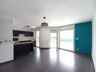  Appartement à louer 3 pièces 60 m²