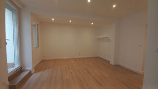  Appartement à louer 3 pièces 76 m²