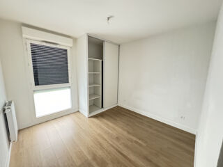  Appartement à louer 3 pièces 65 m²