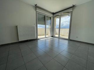  Appartement à louer 3 pièces 60 m²